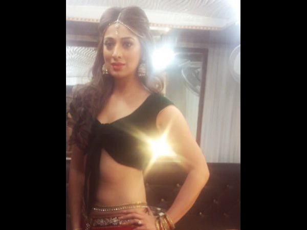RAAI LAXMI Hate to face the camera when SICK RAAI LAXMI Hate to face the camera when SICK