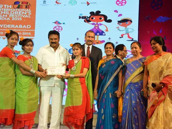 ఉత్తమ స్క్రీన్ ప్లే (లైవ్ యాక్షన్ - అడల్ట్ జ్యూరీ)