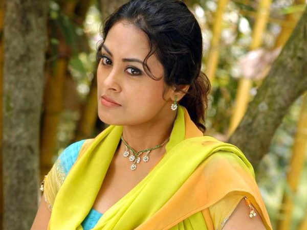 Thuppakki Actress Meenakshi Slaps Assistant Director For No Reason! Thuppakki Actress Meenakshi Slaps Assistant Director For No Reason!
