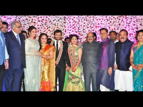 ప్రముఖులతో కలిసి..