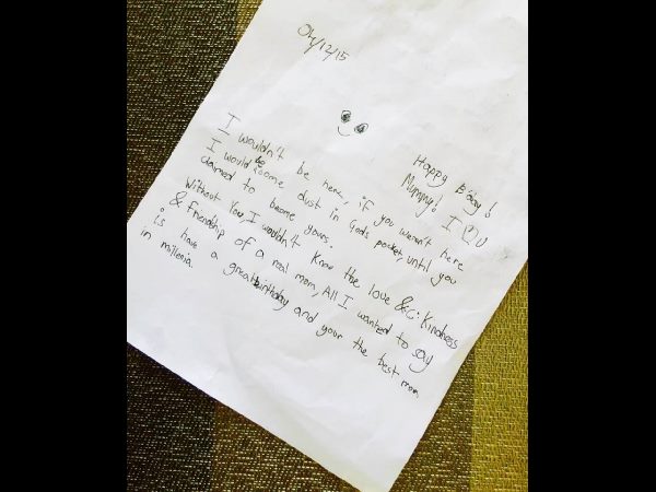 Akira gift top Renu Desai Akira gift top Renu Desai