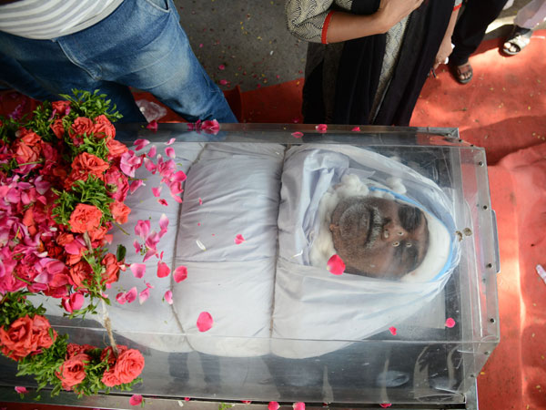 Telugu actor Ranganath dead, police suspect suicide Telugu actor Ranganath dead, police suspect suicide