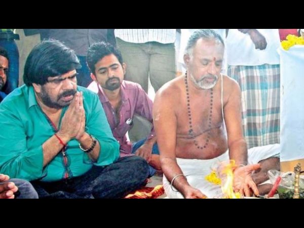 T Rajendhar performs special pooja and yagam for Simbu T Rajendhar performs special pooja and yagam for Simbu