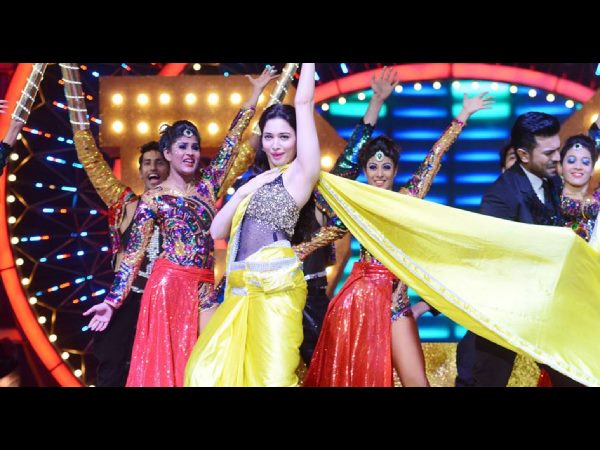 తమన్నా సో హాట్..