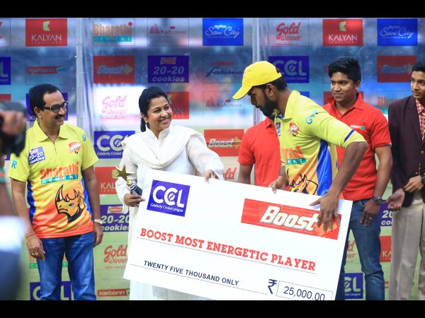 విక్రాంత్ సెంచరీ