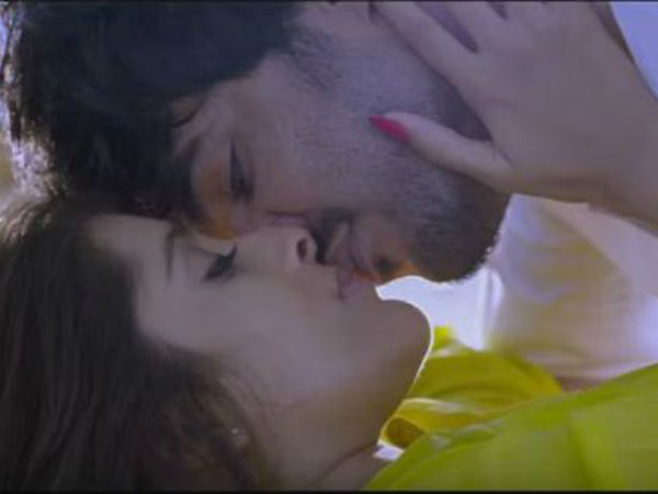 Rashmi's Guntur Talkies theatrical trailer Rashmi's Guntur Talkies theatrical trailer