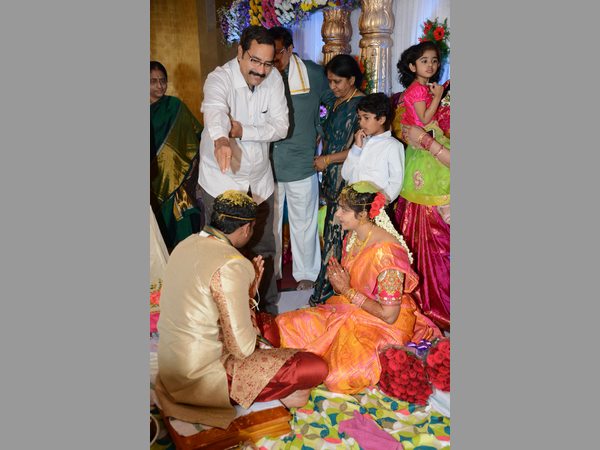 సీనియర్ డైరెక్టర్ కే.వాసు కుమార్తె దీప్తి వివాహం