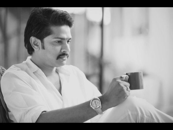 ఫస్ట్ లుక్ 1