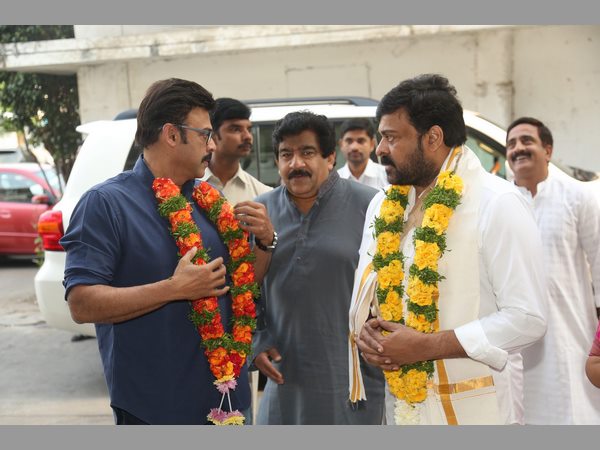 చిరంజీవితో పాటు వెంటేష్, నాగార్జున