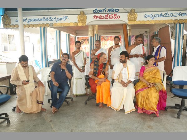 చిరంజీవితో పాటు వెంటేష్, నాగార్జున
