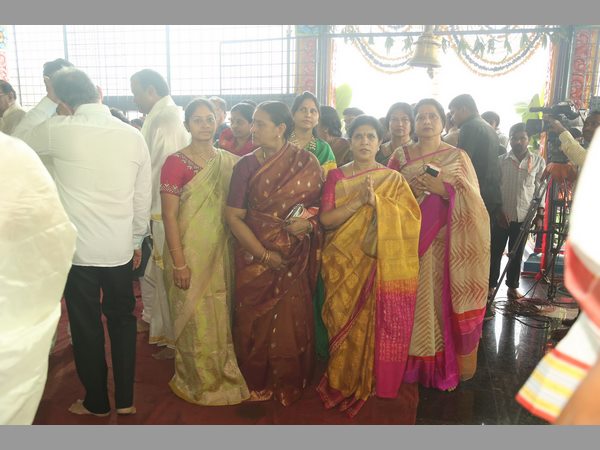 చిరంజీవితో పాటు వెంటేష్, నాగార్జున