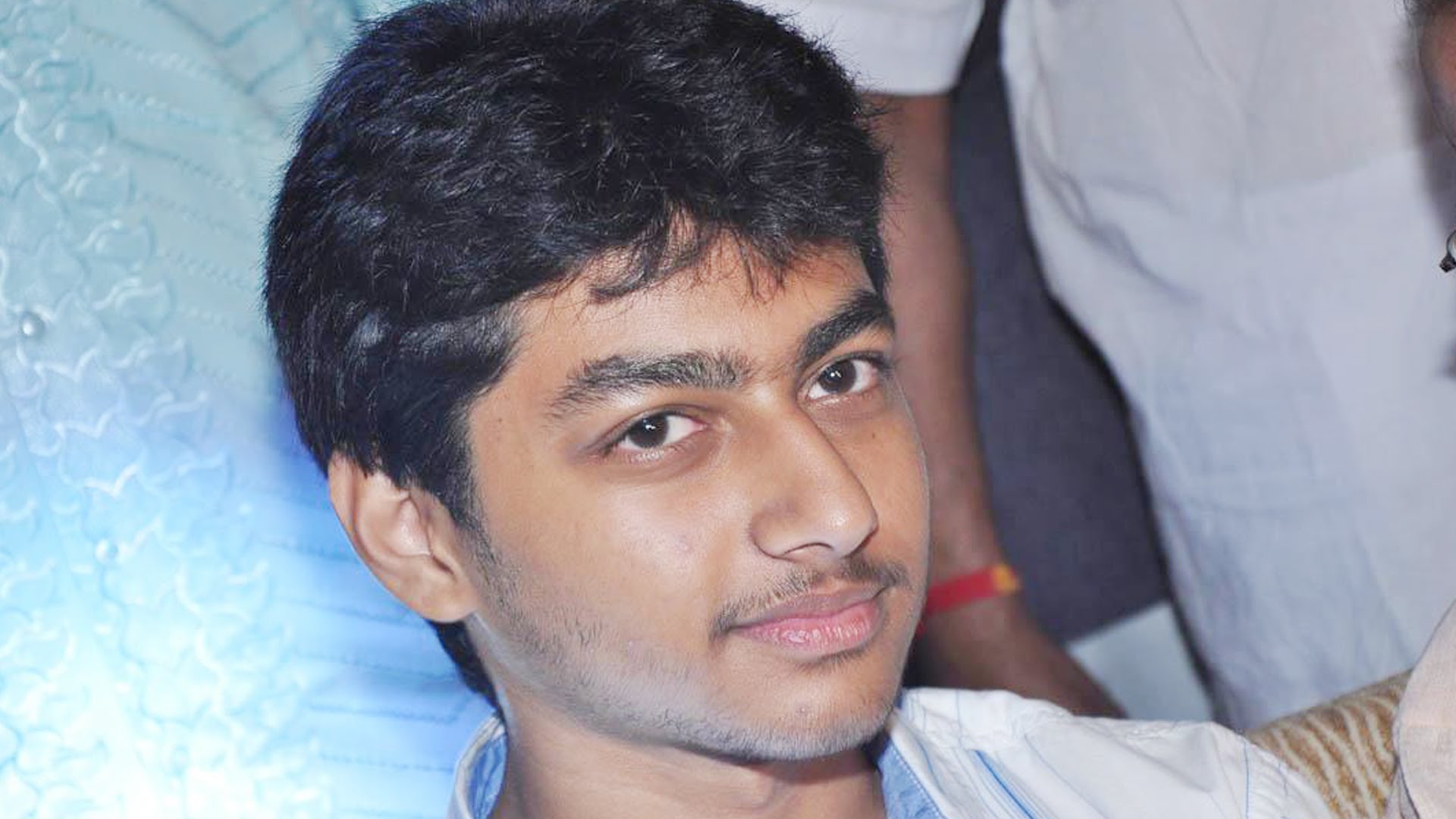భారీ ఆర్బాటాలు వద్దు