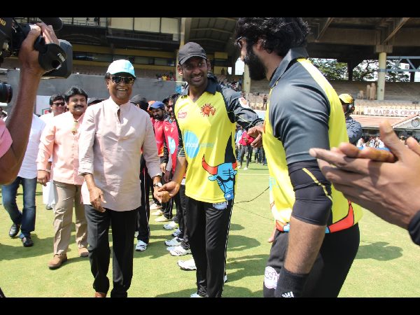 పోలీస్ బలగం..
