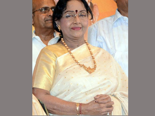 Senior Actress RajaShree Jewellery has Robbed in Chennai Senior Actress RajaShree Jewellery has Robbed in Chennai