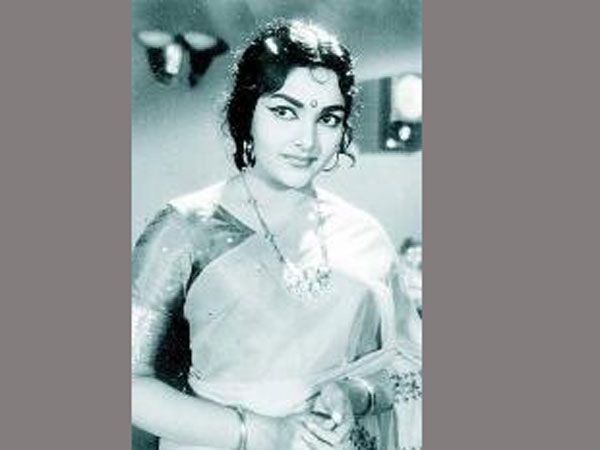 Senior Actress RajaShree Jewellery has Robbed in Chennai Senior Actress RajaShree Jewellery has Robbed in Chennai