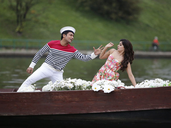 స్క్రీన్ ప్లే తప్పితే..