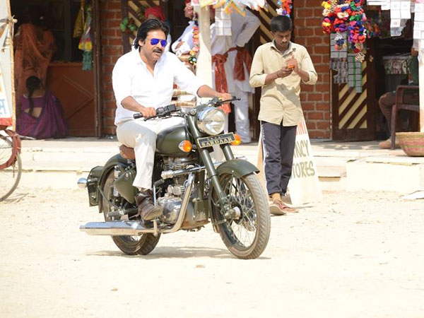 సర్దార్ కు అదే మైనస్