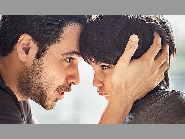 ముద్దుల హీరో వేదన ఆ పుస్తకం :ఇమ్రాన్ హష్మీ
