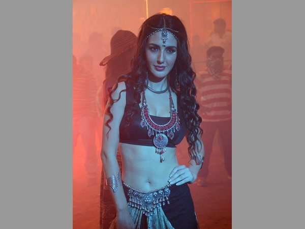 నటీనటులు..