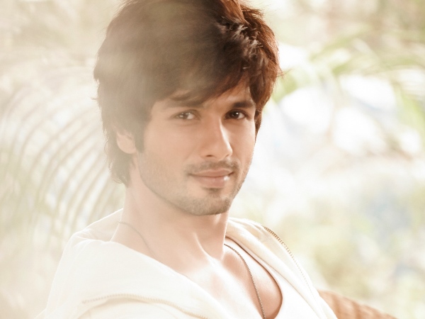 Shahid Kapoor feels like a dog on a leash post marriage to Mira Rajput Shahid Kapoor feels like a dog on a leash post marriage to Mira Rajput