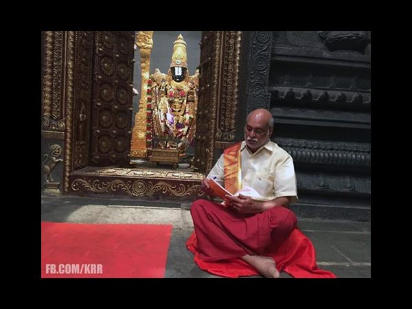 చెప్పులు బయిటే