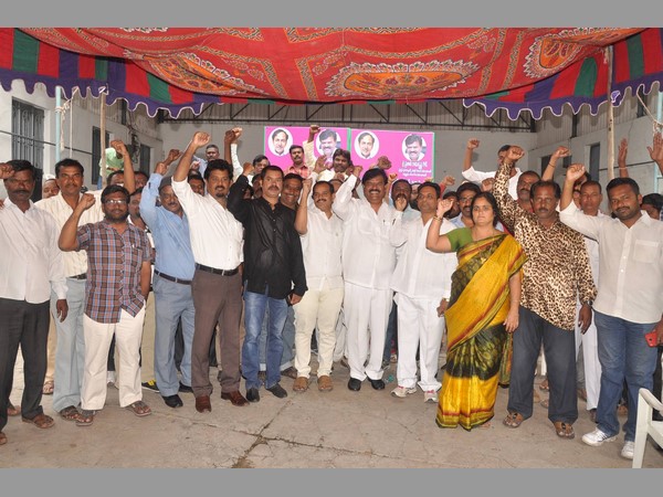 ఆ పెద్దలే, మాఫియా