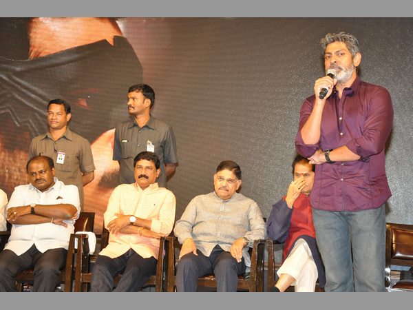 జగపతిబాబు మాట్లాడుతూ