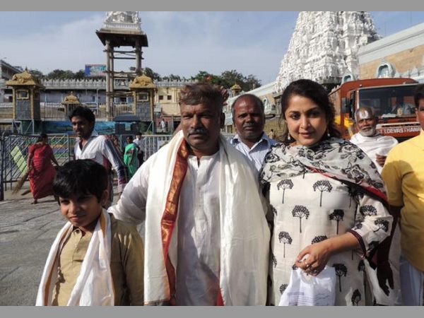 జోకులేస్తారని