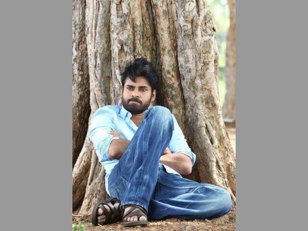 నడుచుకుంటూ..