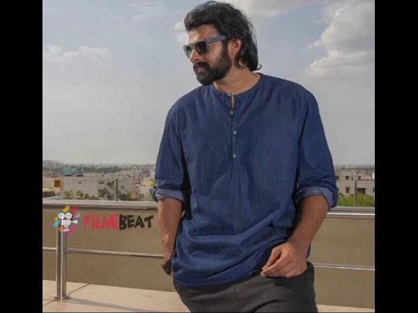 ప్రభాస్ చెయ్యి చూసి జాతకాలు చెప్తాడా? అవి నిజమవుతాయా?