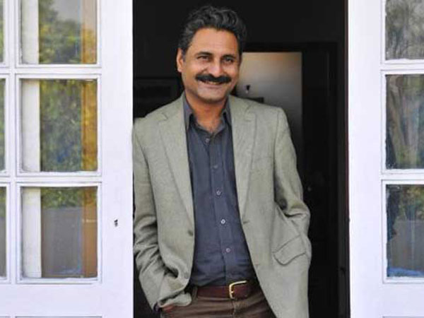 వేడుకున్నాడు