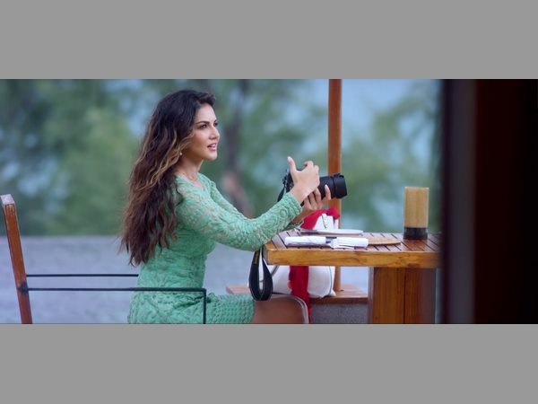 ఫారెనర్స్ కూడా: