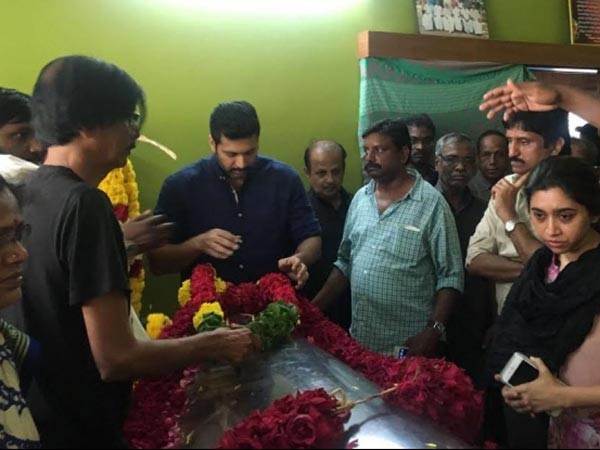 పలు పాటలకు..