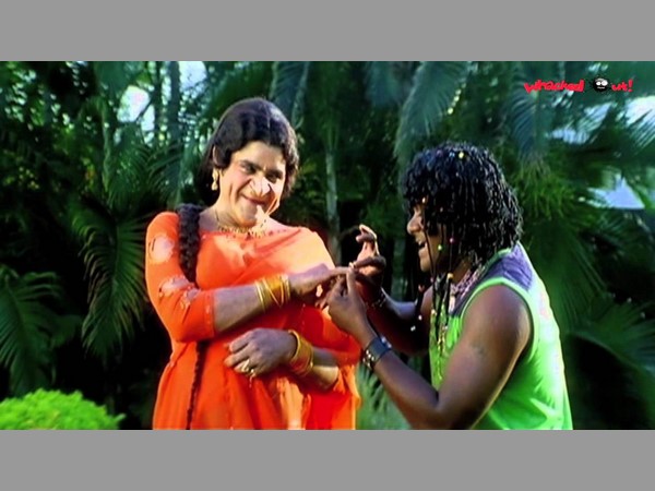 టాటా బిర్లా మధ్యలో లైలా
