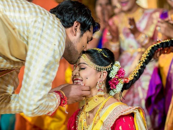 ముద్దు పెట్టేసాడు