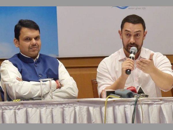 100 మంది ఎంప్లాయీస్: