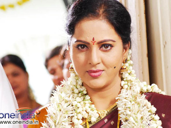 అనుకోకుండా అలా..