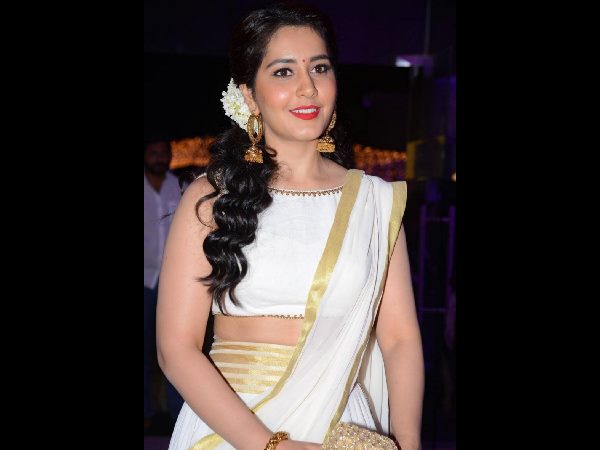 అందరి దృష్టీ