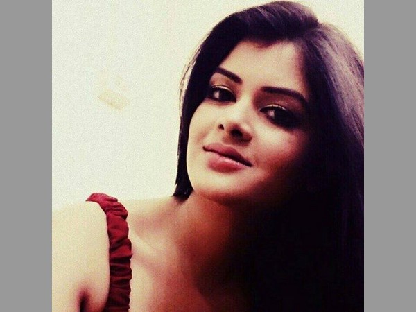 అక్కడివాళ్లే
