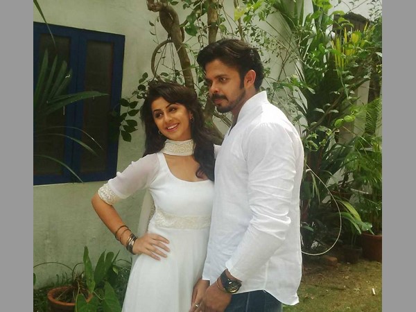 తనను తాను మలచుకున్నారు