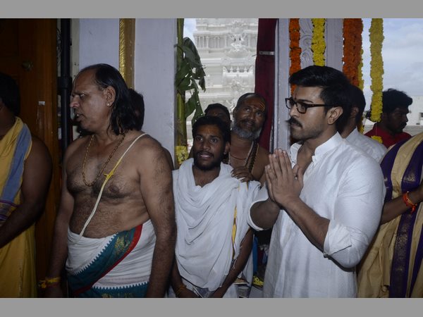 దైవ సన్నిధానంలో