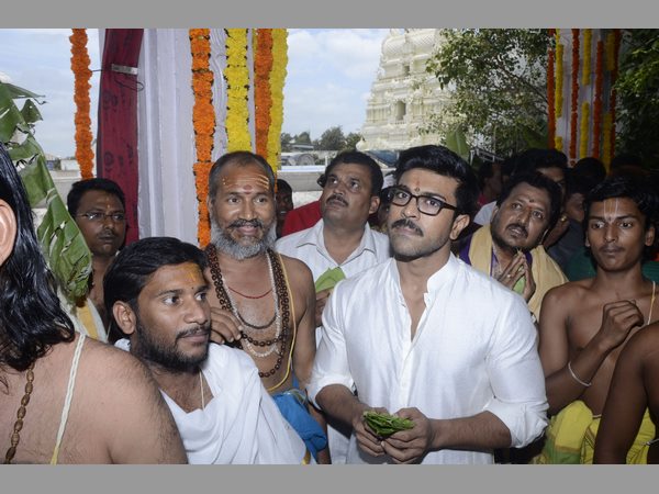 తమిళపాకులతో