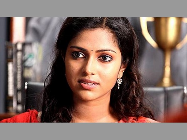 అనాధికారంగా బ్యాన్