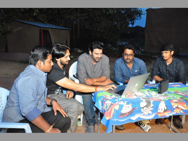 గెడ్డం తెల్లబడి పోతావుందే: