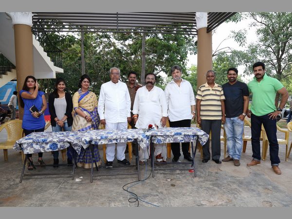 నటీనటులు