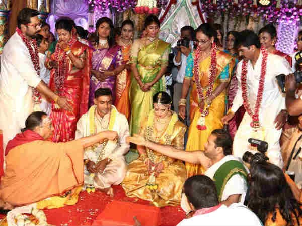 తాళికట్టు వేళ