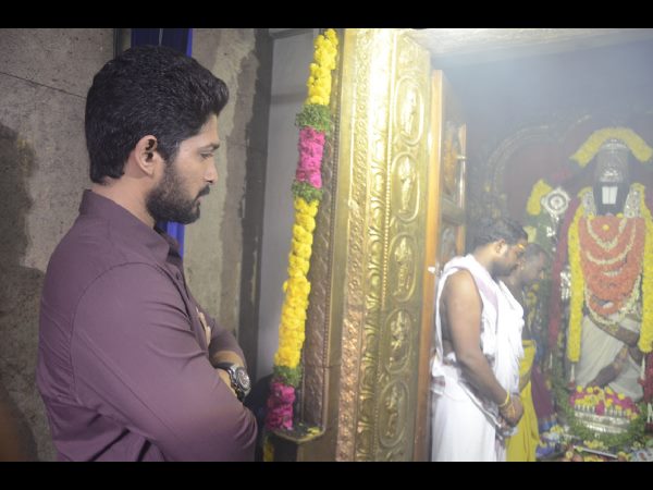 దైవసన్నిధానంలో
