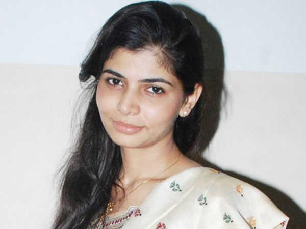 సింగర్: