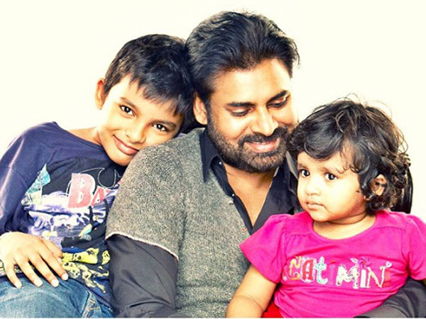 తండ్రి ఒళ్లో