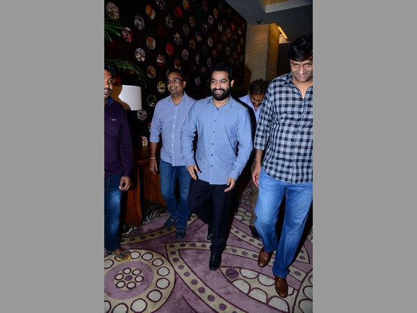 జనతాగ్యారేజ్ నటులు, టెక్నీషియన్స్ గురించి